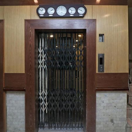 Oyo Flagship 19301 Mezbaan International Naka Hindola Hotel Lucknow Exterior foto